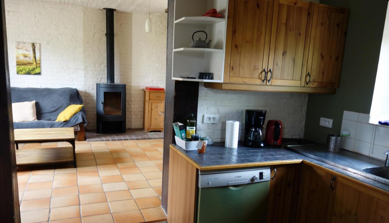 Gîte rural Les petites têtes Leuze-en-Hainaut Exterior foto